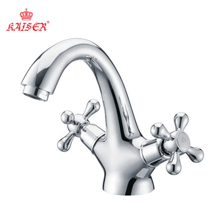 Robinet de Lavabo 04 &quot; Disponible &quot;